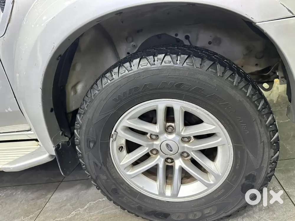 Ford Endeavour 2011 Diesel 97000 Km Driven