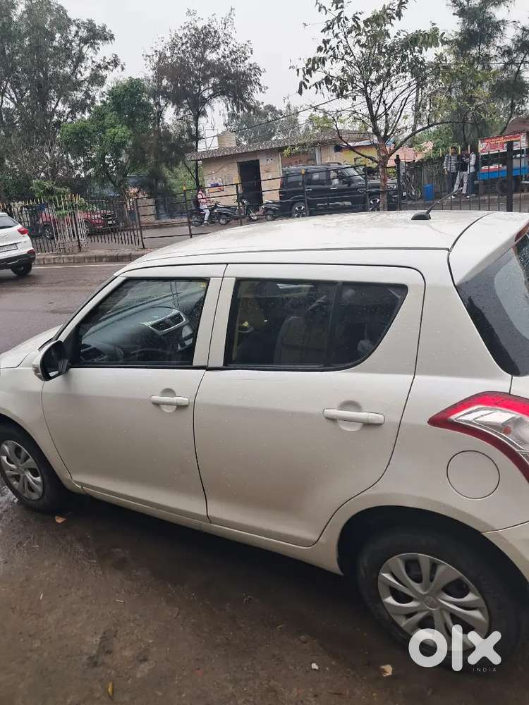 Maruti Suzuki Swift 2015 Cng & Hybrids 126400 Km Driven