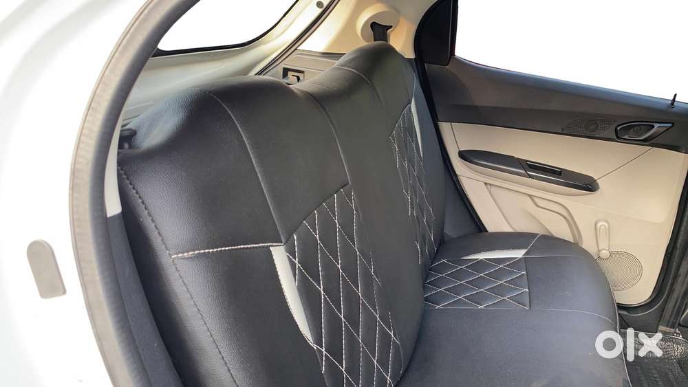 Tata Tiago Xe, 2017, Petrol