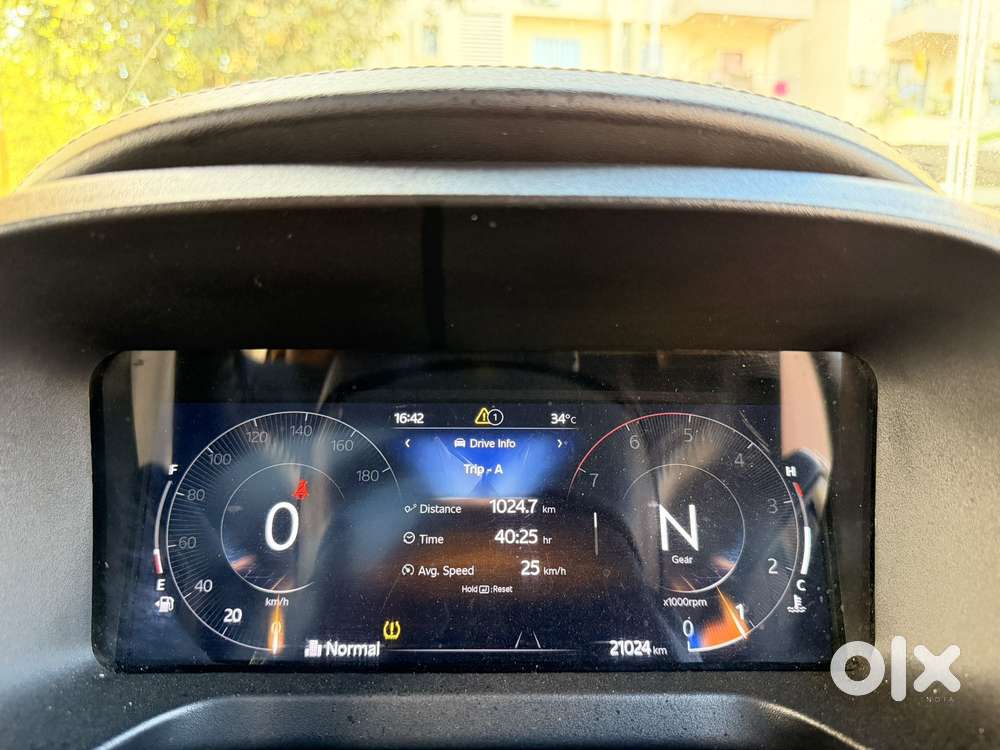Mahindra Thar Roxx Ax7 L Diesel Mt 4wd, 2025, Diesel
