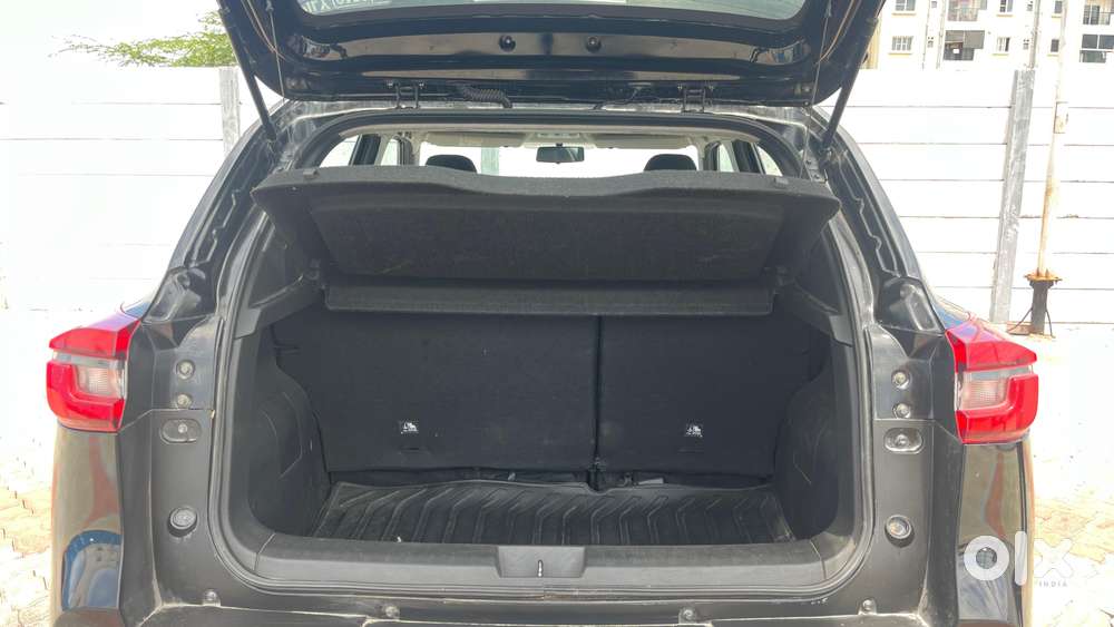 Nissan Magnite 1.0 Xv, 2022, Petrol