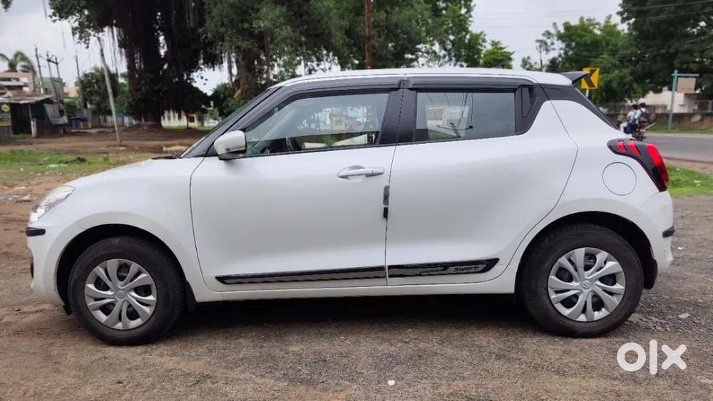 Maruti Suzuki Swift Vxi, 2021, Petrol