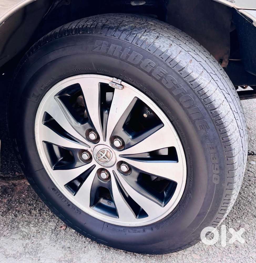 Toyota Innova 2.5 Z Diesel 7 Seater Bs Iv, 2015, Diesel