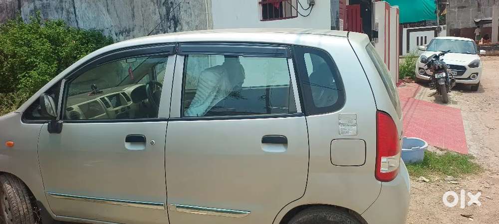 Maruti Suzuki Zen Estilo Lxi 2011 Green Cng