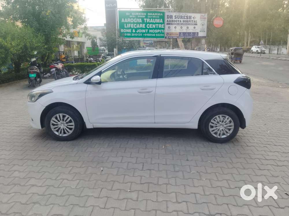 Hyundai I20 Sportz 1.2 Bs-iv, 2017, Petrol