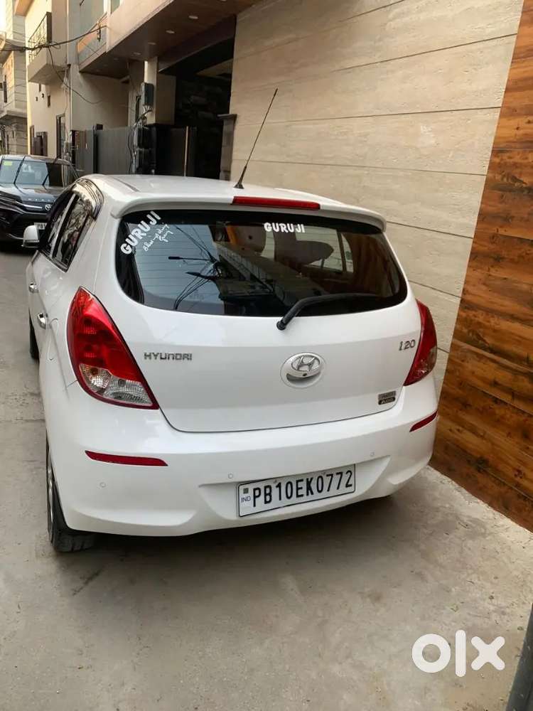 I20 Asta 31829 Kms Run Top Model Brand New Condition With New Tyres