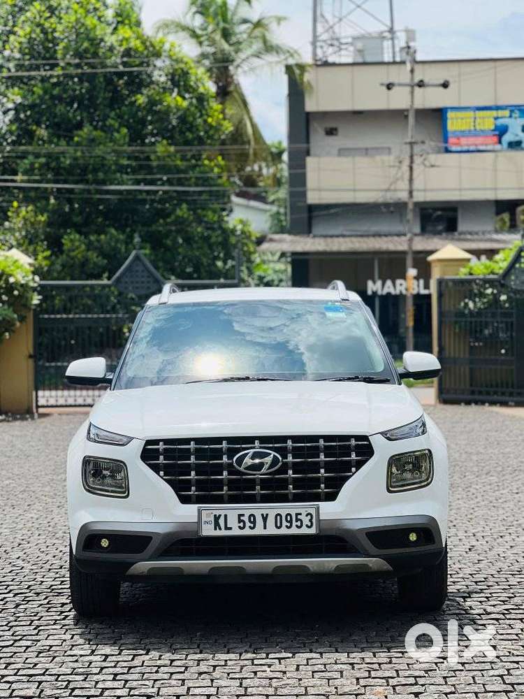Hyundai Venue S 1.2 Petrol, 2022, Petrol