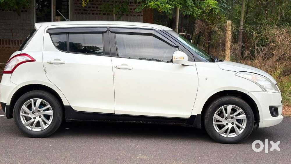 Maruti Suzuki Swift, 2012, Petrol