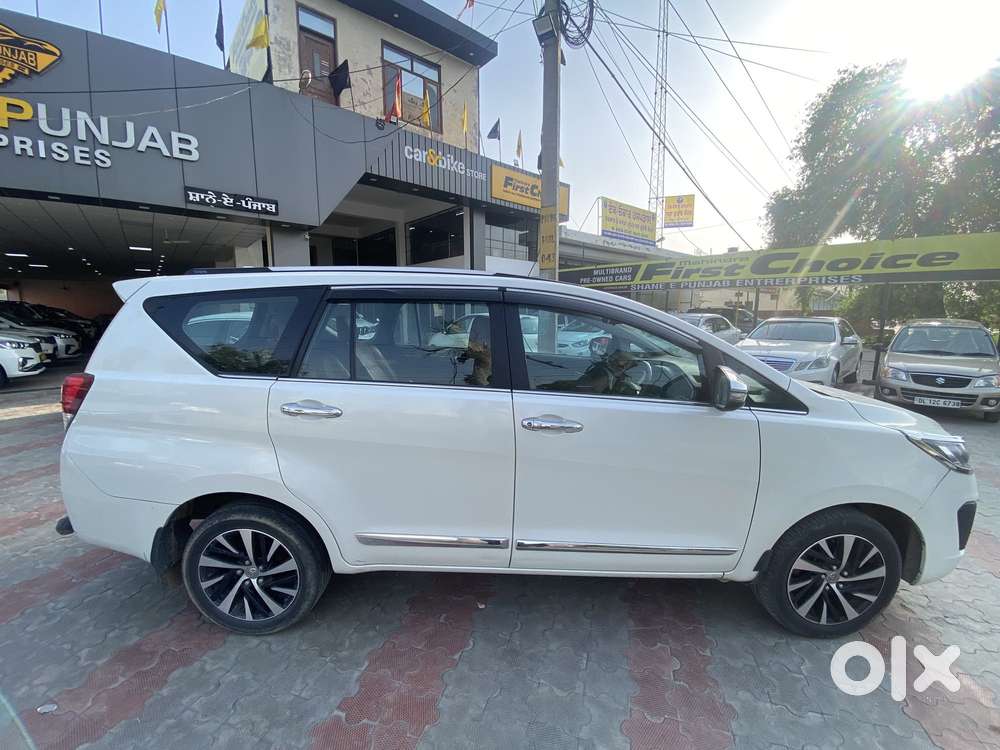 Toyota Innova Crysta 2.5z, 2022, Diesel