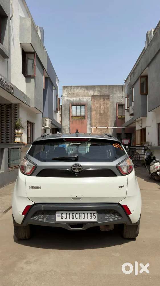 Tata Nexon Petrol Manual 2018