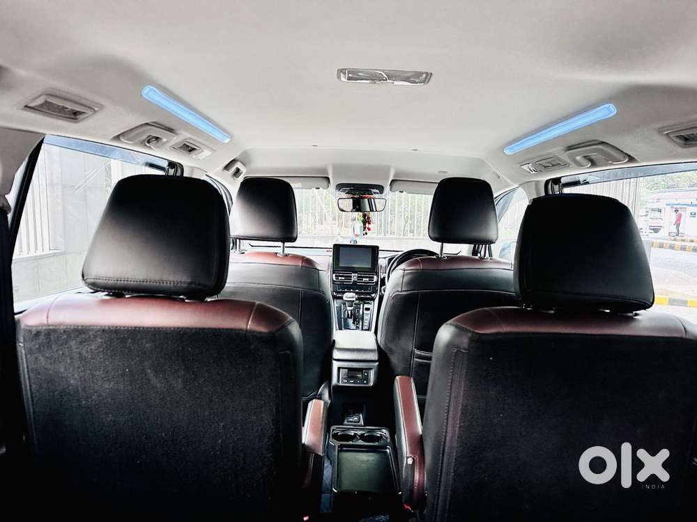 Toyota Innova Hycross 2.0 Vx Hybrid 7 Str, 2023, Petrol