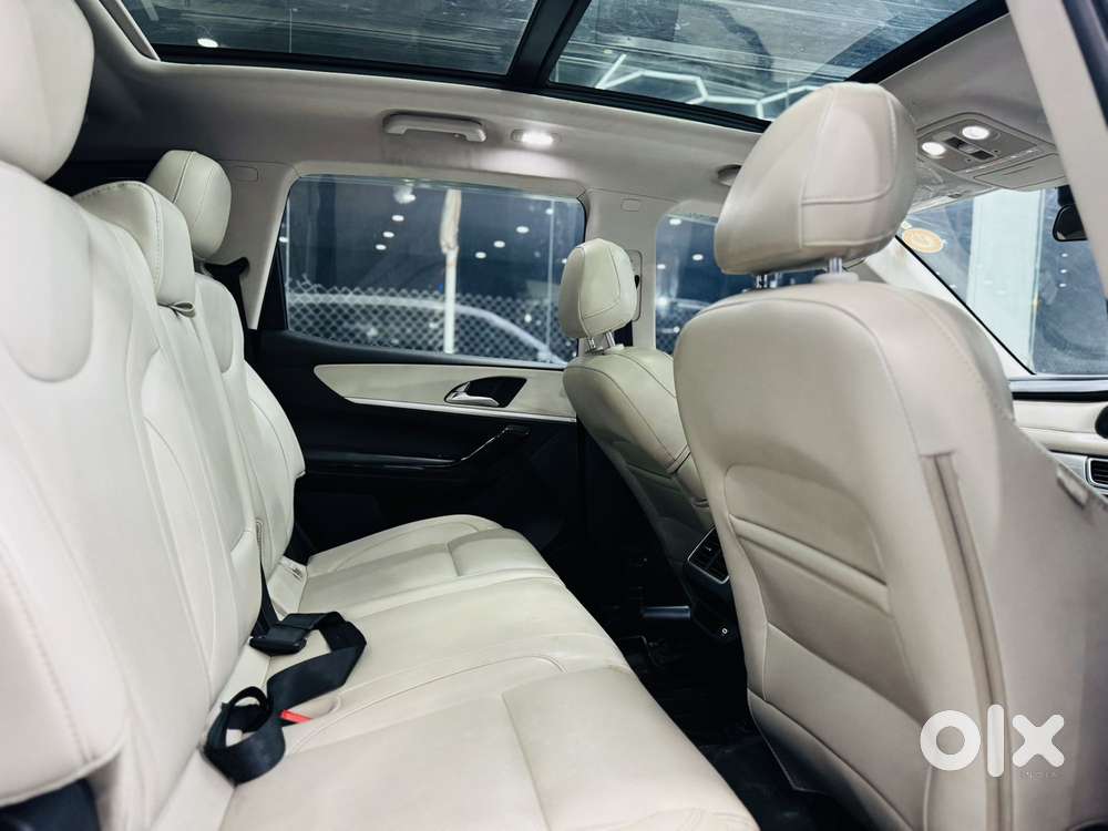 Mahindra Xuv700 2.2 Ax 7 Diesel At Luxury Pack Str, 2023, Diesel