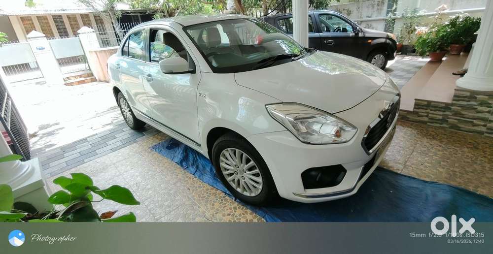 Maruti Suzuki Dzire 1.2 Zxi Amt, 2017, Petrol