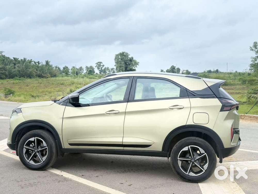 Tata Nexon Creative Plus 1.2 Revotron Petrol 6 Amt, 2025, Petrol