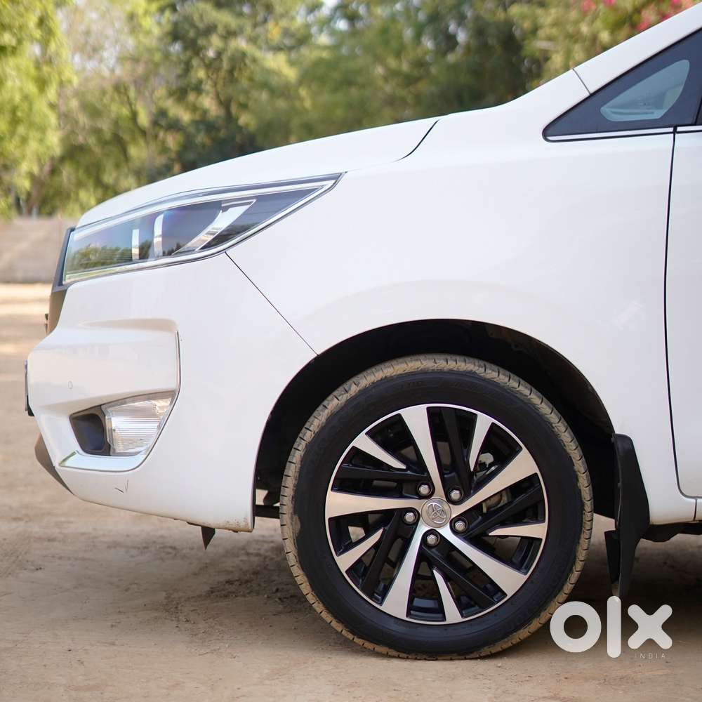 Toyota Innova Crysta 2.4 Z 7 Str, 2025, Diesel