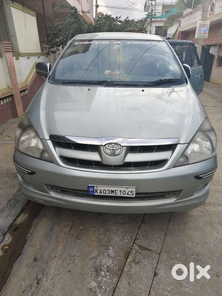 Toyota Innova 2005 Petrol 110000 Km Driven