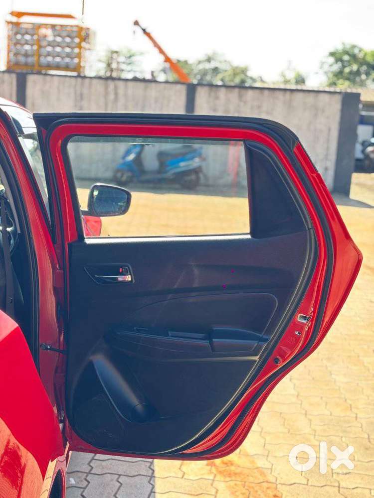 Maruti Suzuki Swift 2018 Zxi Plus, 2022, Petrol