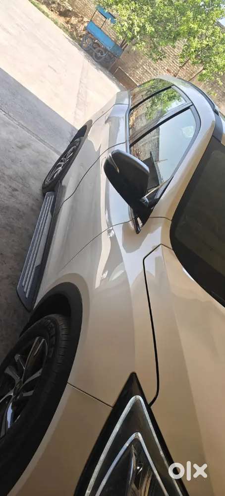 Mahindra Xuv700 Diesel Mt 2022