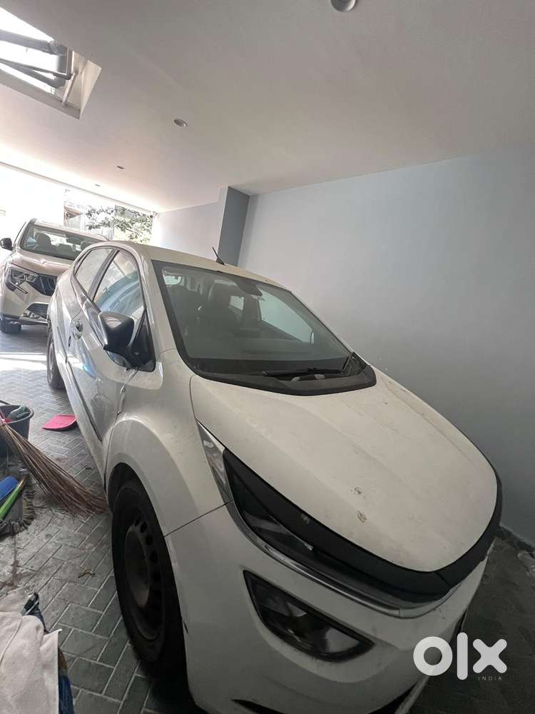 Tata Altroz Petrol 2022