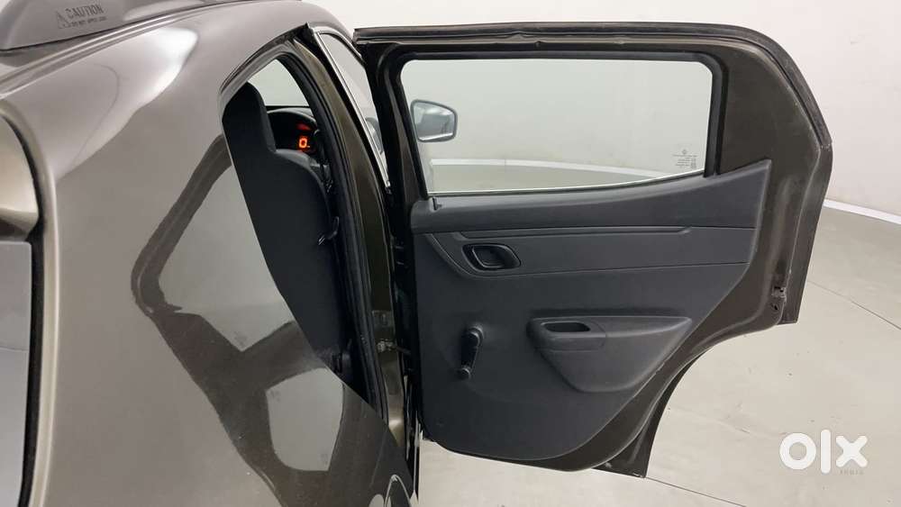 Renault Kwid 2019-ongoing 1.0 Rxt (o), 2016, Petrol