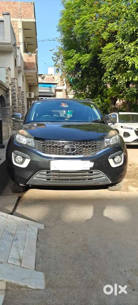 Tata Nexon 1.2 Revotron 2019 Single Hand