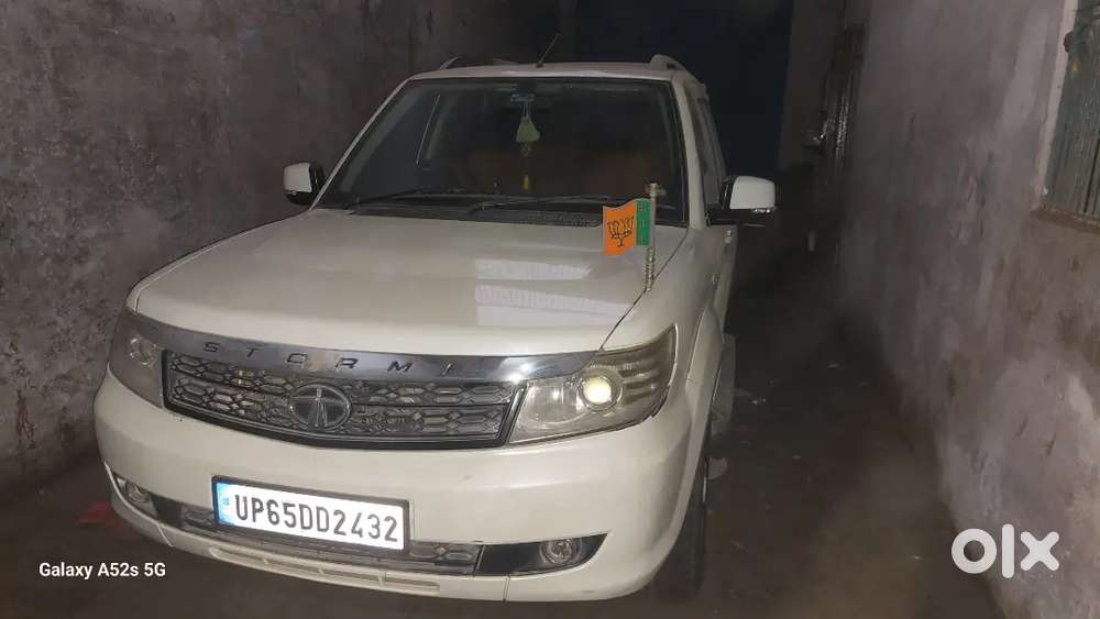 Tata Safari Storme 2018 Variant