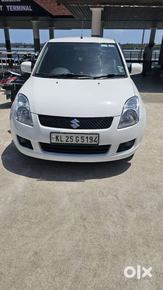 Maruti Suzuki Dzire 2015