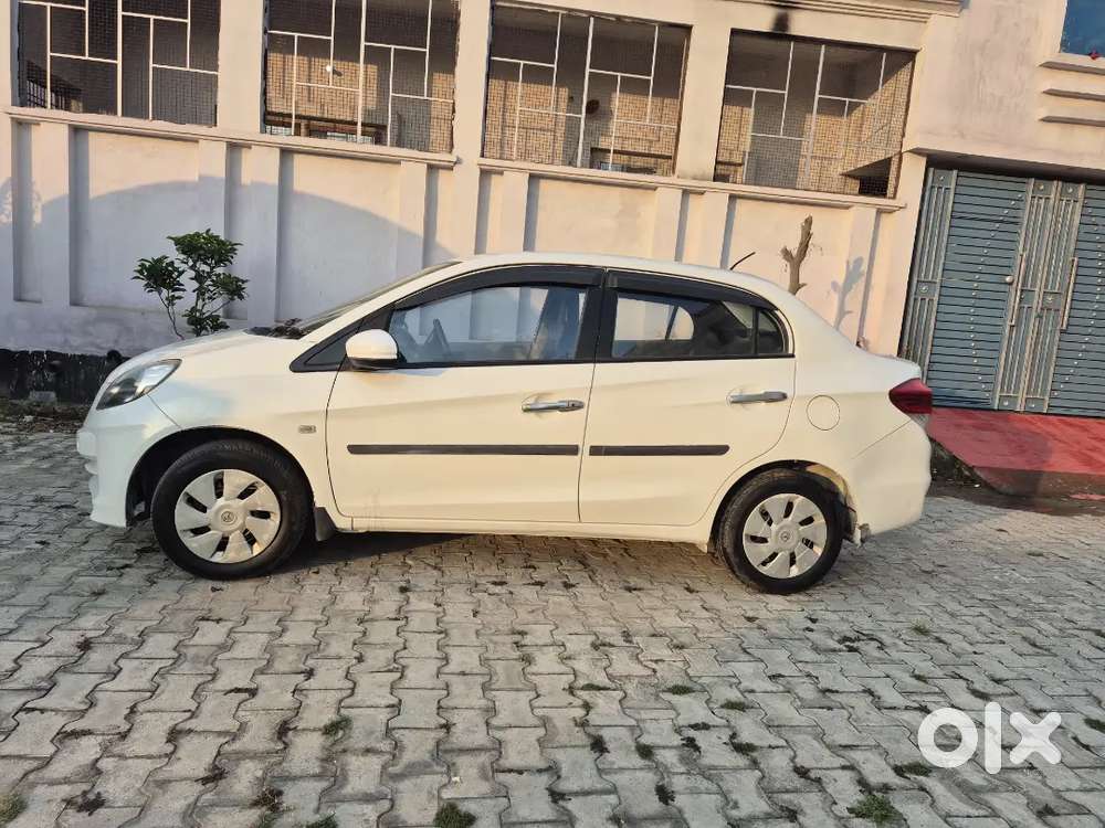 Honda Amaze 2015 Diesel Well Maintained