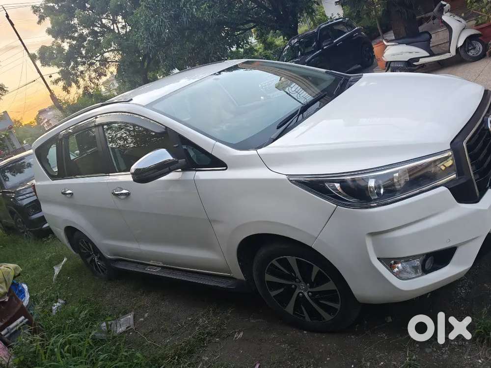 Toyota Innova Crysta 2023 Diesel Manual