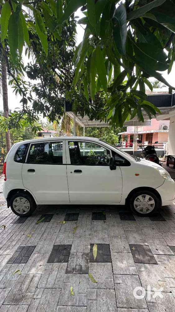Maruti Suzuki Estilo 2010