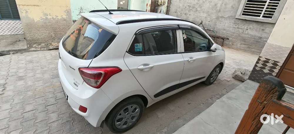 Hyundai Grand I10 Prime 2016 Cng & Hybrids 98000 Km Driven