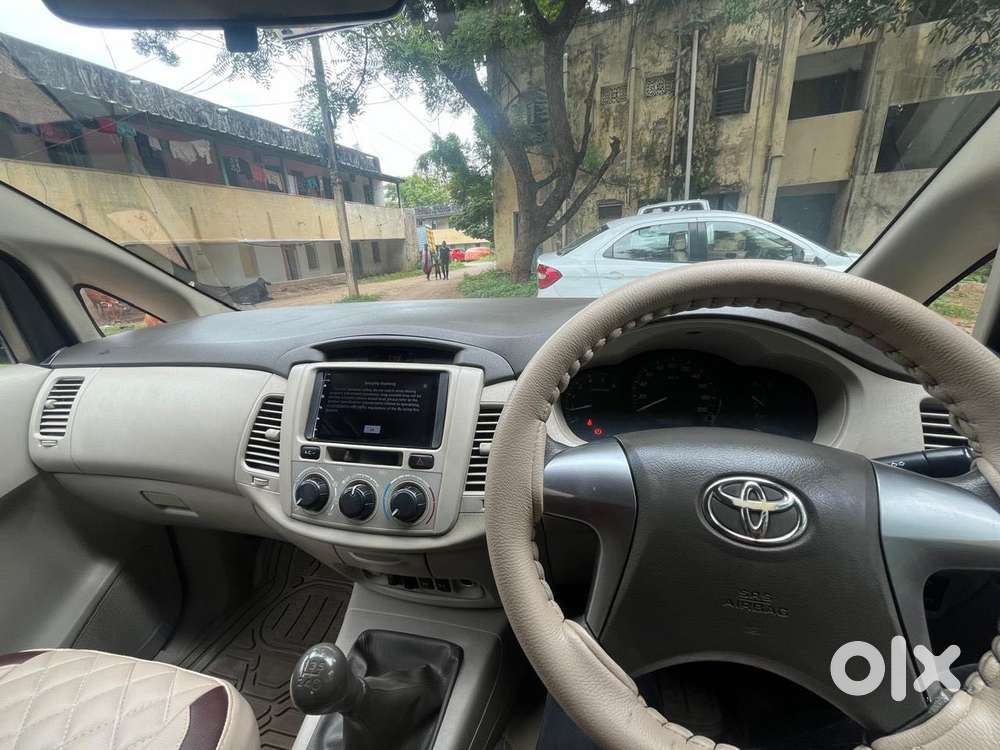 Toyota Innova 2.5 G (diesel) 7 Seater Bs Iv, 2014, Diesel