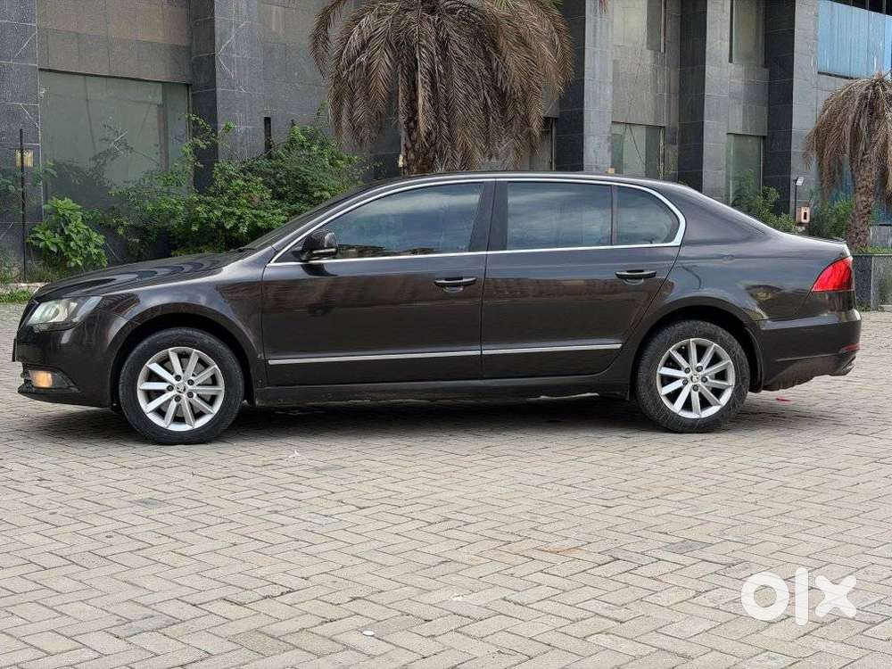Skoda Superb Elegance Tdi 2.0 At, 2014, Diesel