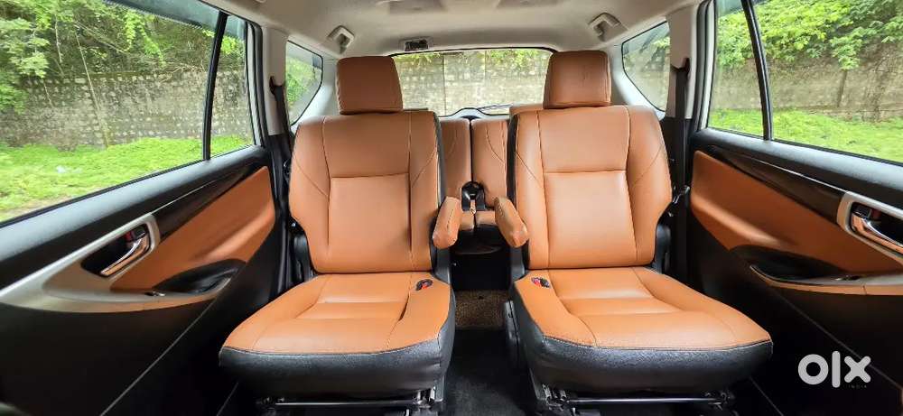 Innova Crysta 2.4 V Mt 2020