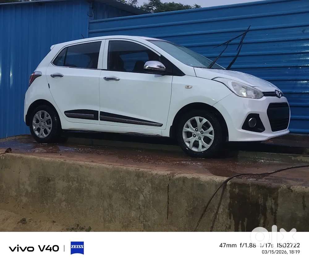 Hyundai Grand I10 2015 Petrol 60000 Km Driven