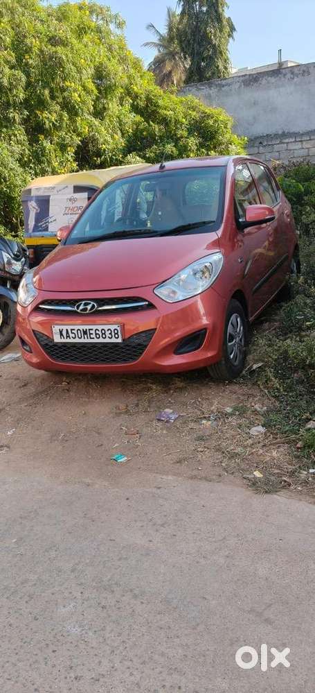 Hyundai Petrol Car 2010-blushing Red