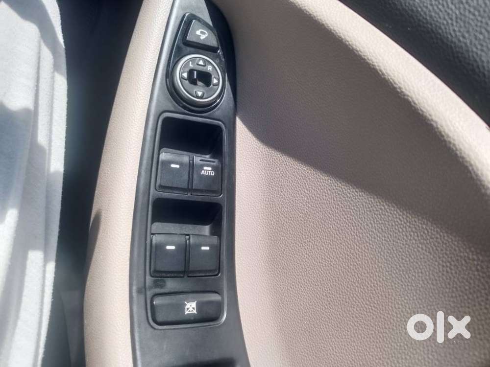 Hyundai I20 Petrol Asta, 2015, Petrol