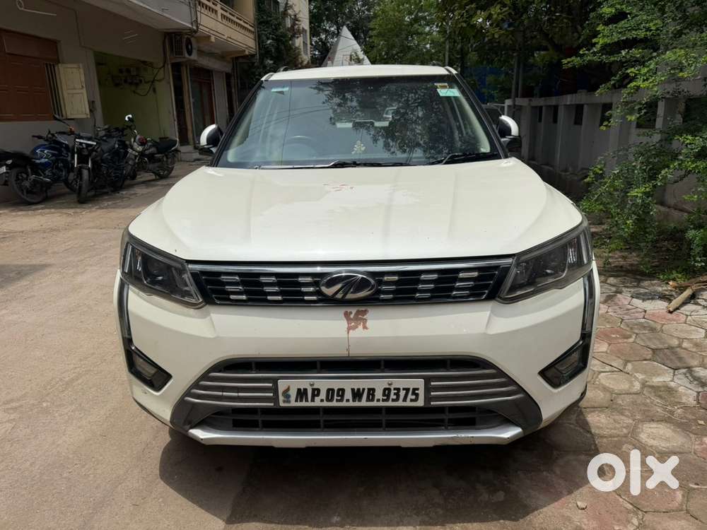 Mahindra Xuv300 2019 Petrol Good Condition With New Tyres ( All Four)