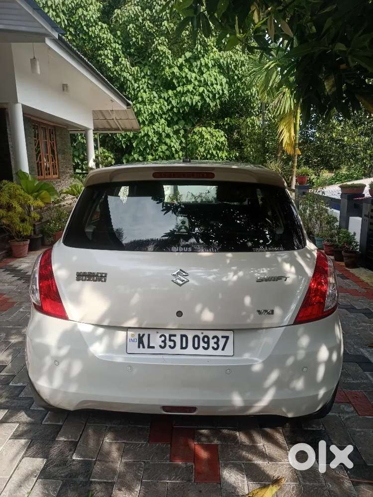 Maruti Suzuki Swift 2012 Petrol 84000 Km Driven