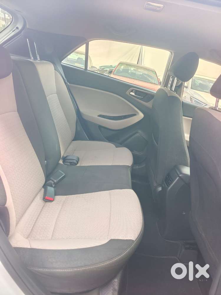 Hyundai I20 Petrol Asta Option, 2017, Petrol