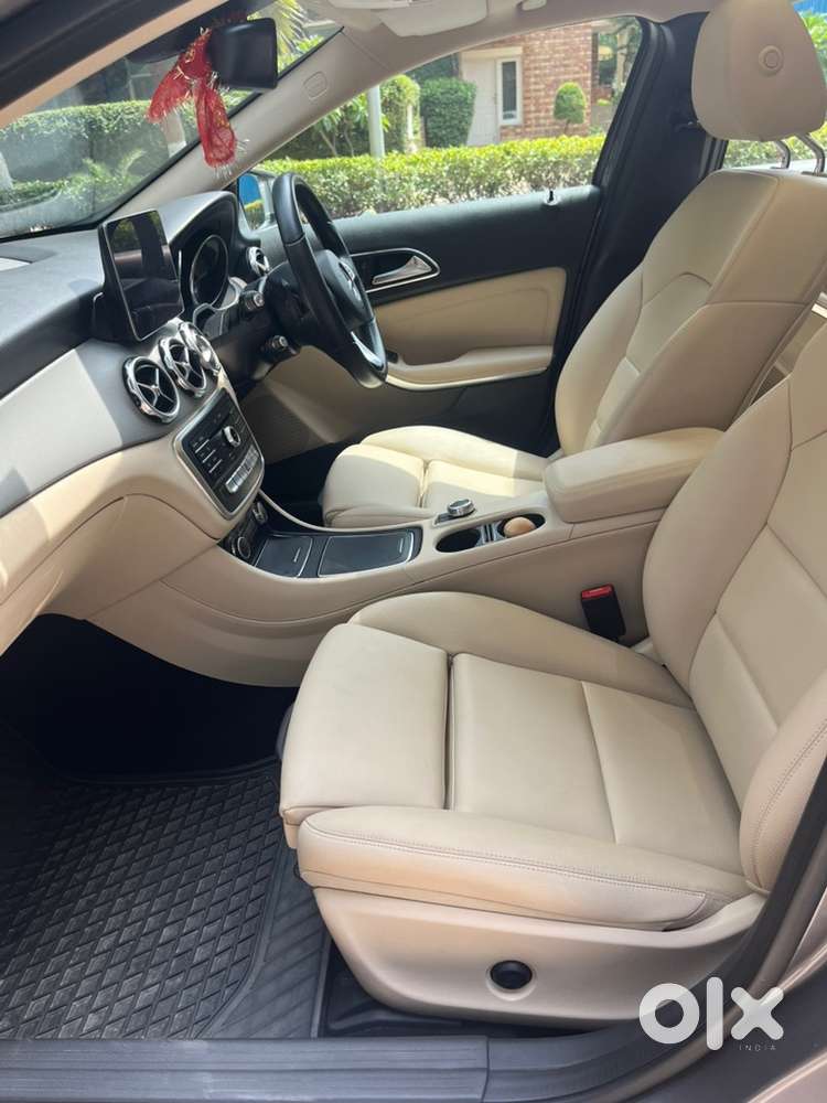 Mercedes-benz Gla 200 Sport Petrol  24000 Kms Driven