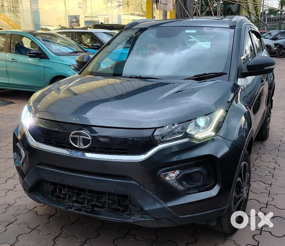 Tata Nexon Xm Plus (s)2022 Model Petrol With Sunroof