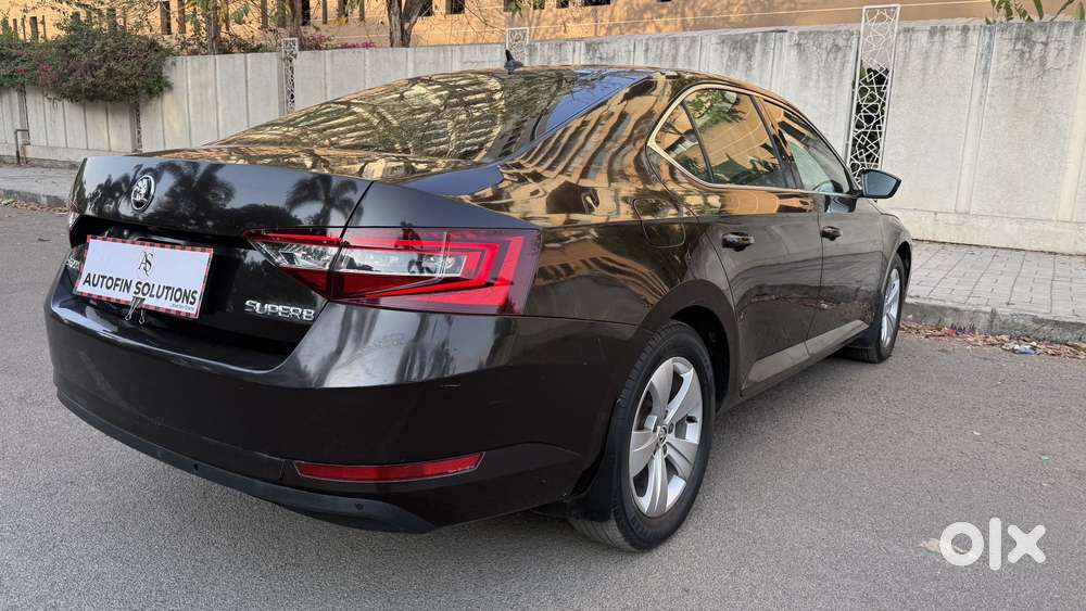 Skoda Superb 2013-2015 Elegance 1.8 Tsi Mt, 2016, Petrol