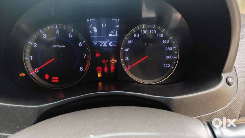 Hyundai Verna 1.6 S (o) Vtvt At, 2014, Petrol