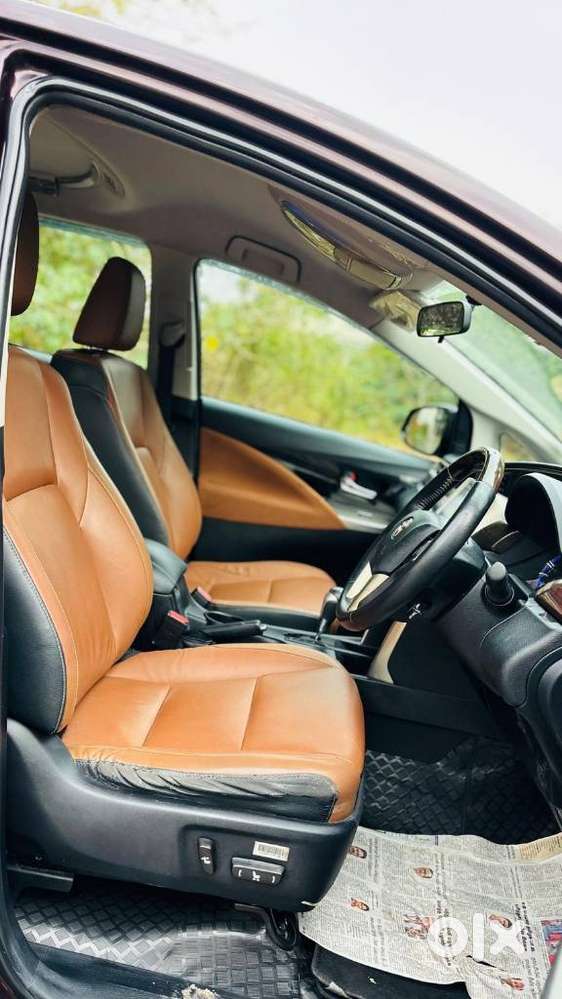 Toyota Innova Crysta 2.8z Automatic, 2016, Diesel