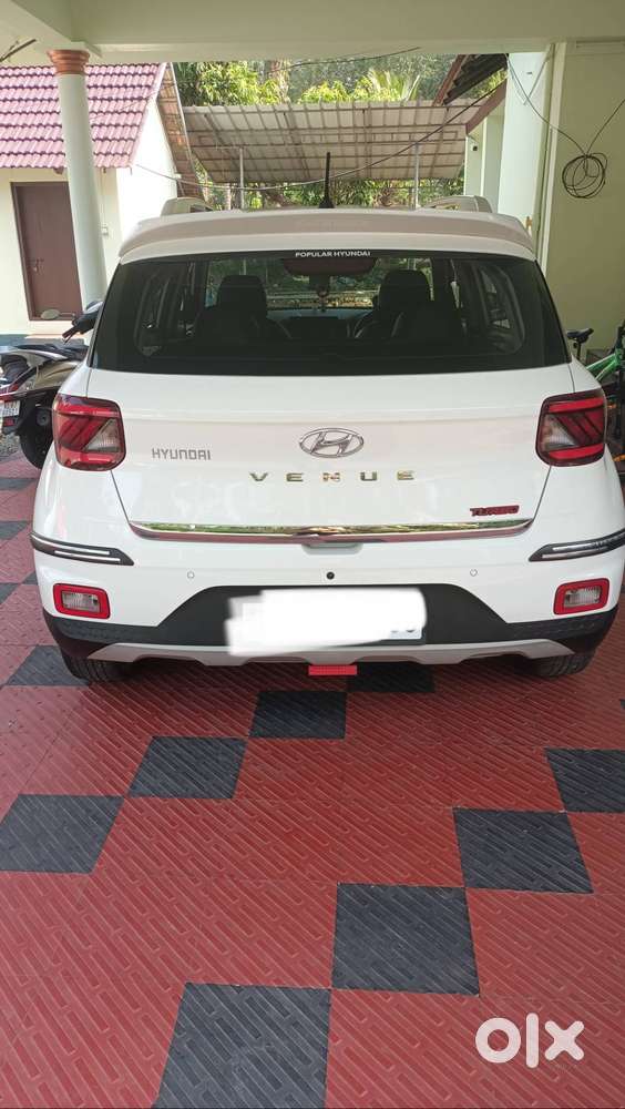 Hyundai Venue 2021 Petrol Well Maintained