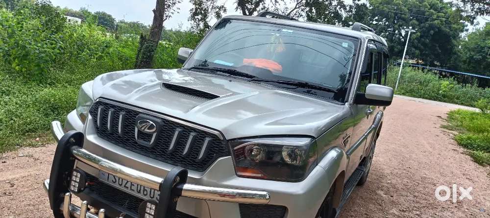 Mahindra Scorpio Classic 2016 Diesel Manual