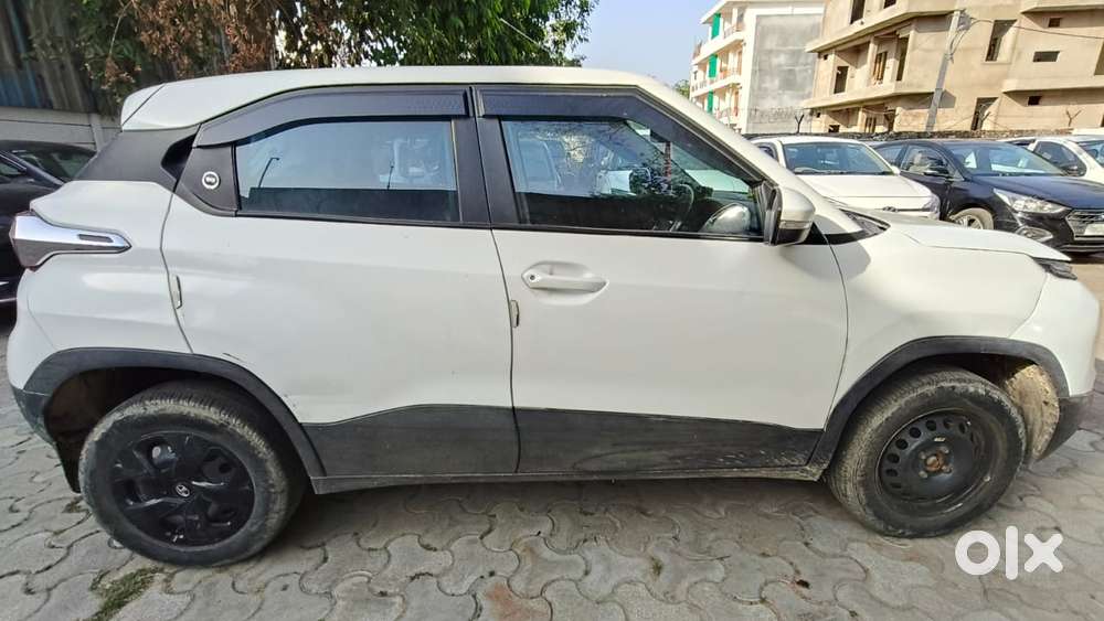 Tata Punch Camo Adventure Mt, 2023, Petrol