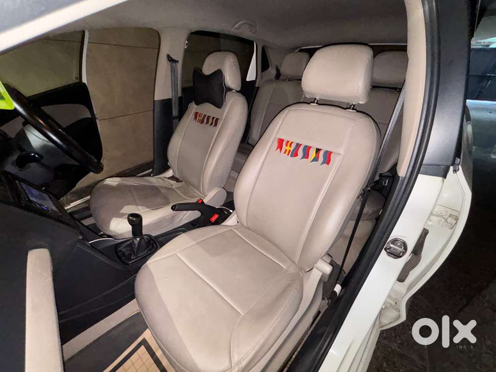 Volkswagen Polo Petrol Manual 2011