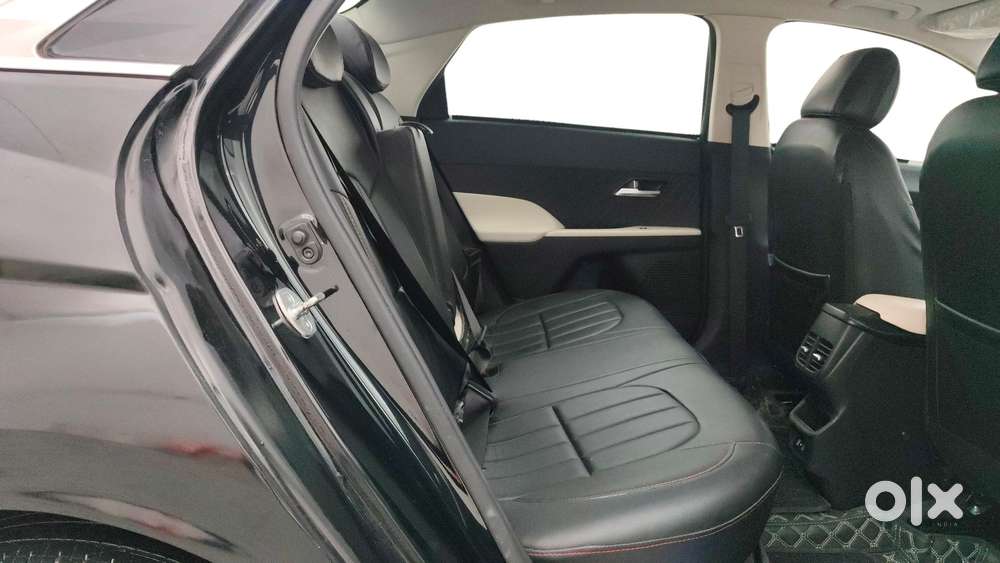 Hyundai Verna 1.5 Sx Ivt, 2024, Petrol